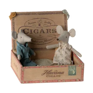 2023 Maileg Mum and Dad Mice in Cigar Box