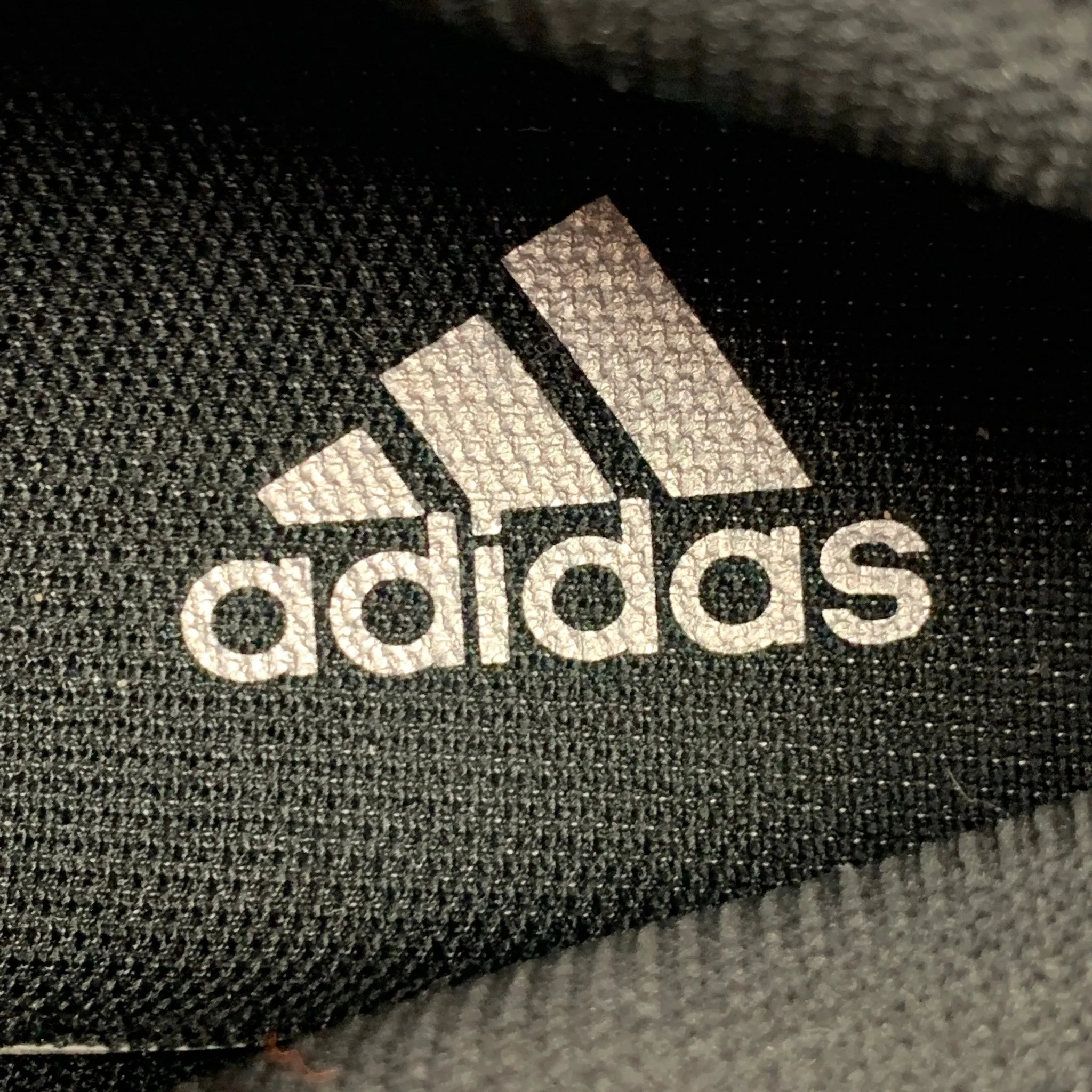ADIDAS Size 7.5 Black & Silver Mesh Sneakers