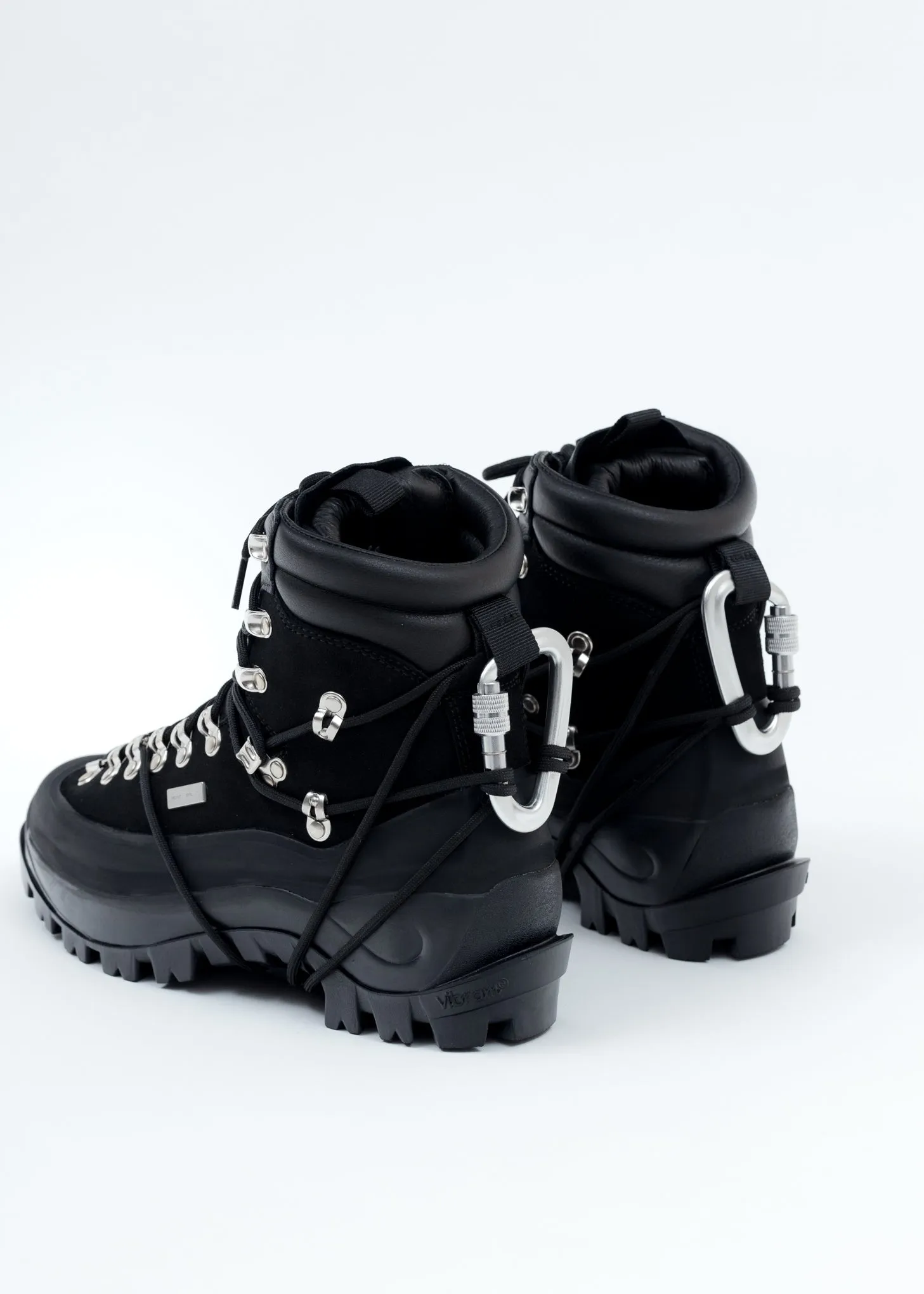 BLACK HIKING BOOTS