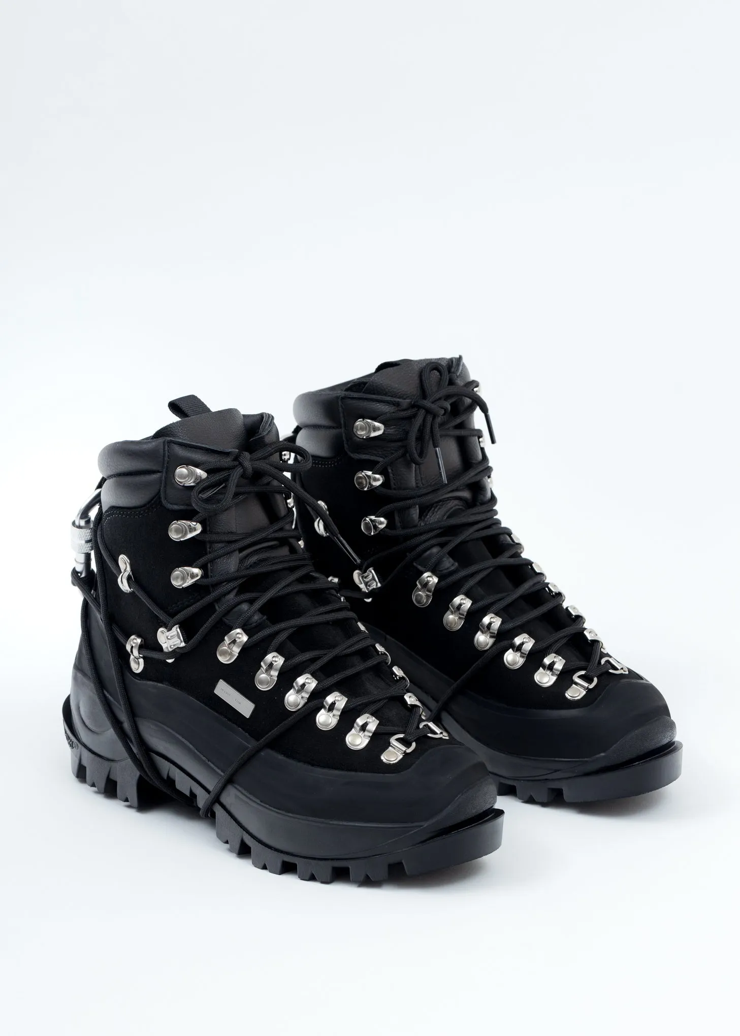 BLACK HIKING BOOTS