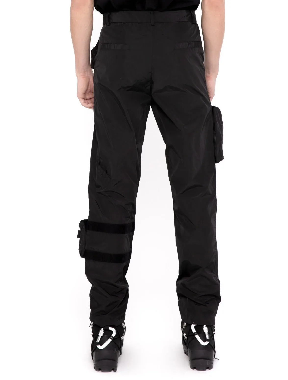 BLACK HIKING BOOTS