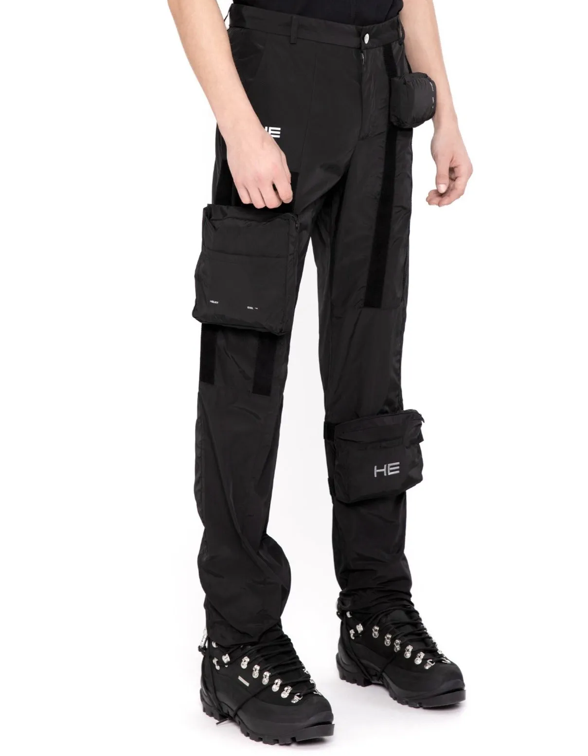 BLACK HIKING BOOTS