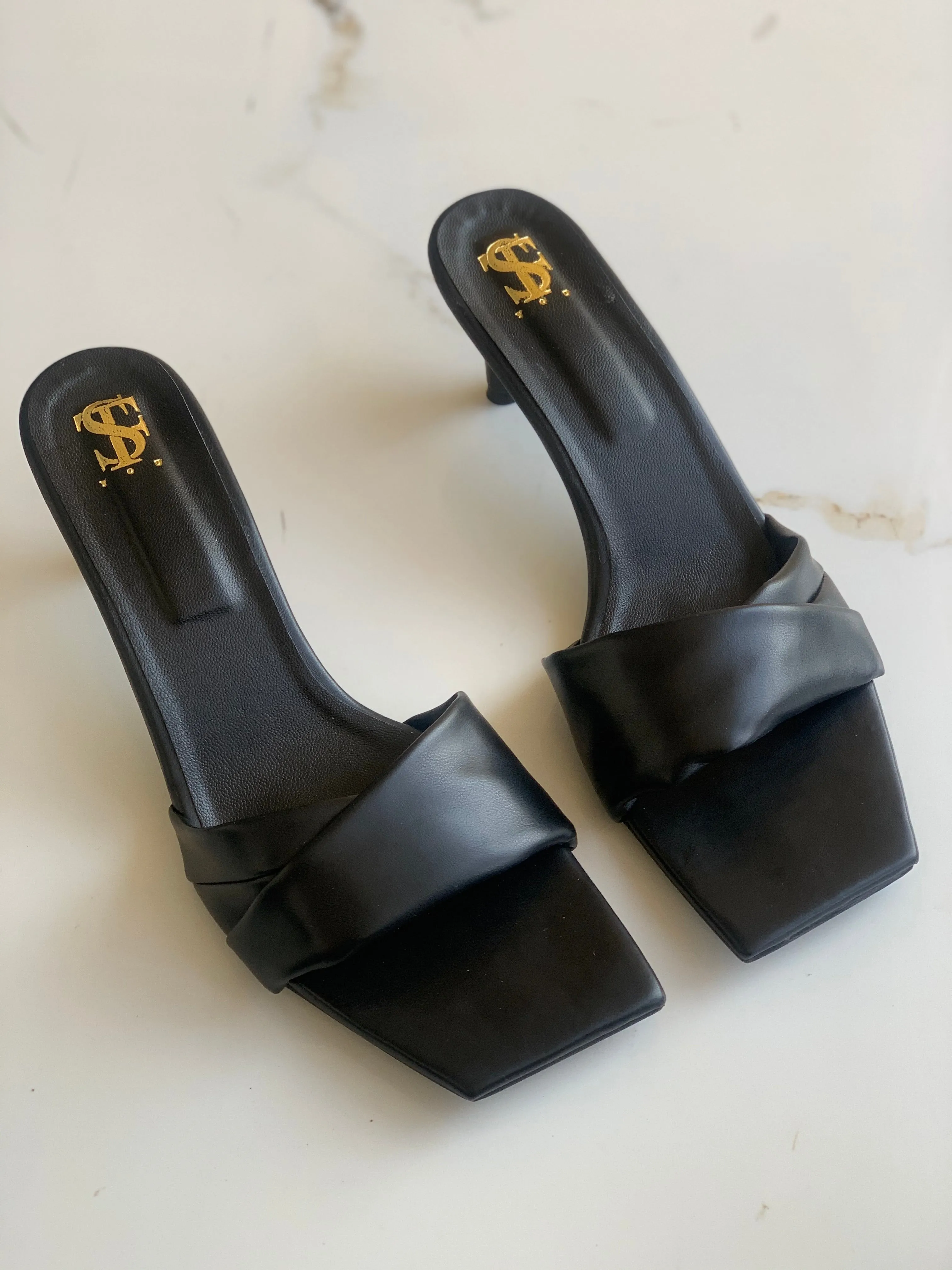 Black Twisted Kitten heels