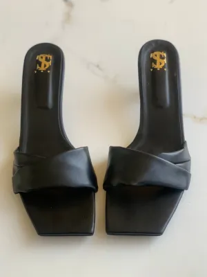 Black Twisted Kitten heels