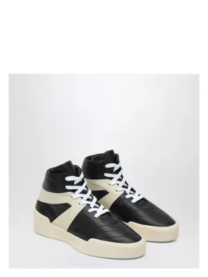 BLACK/CREAM BASKETBALL SNEAKER
