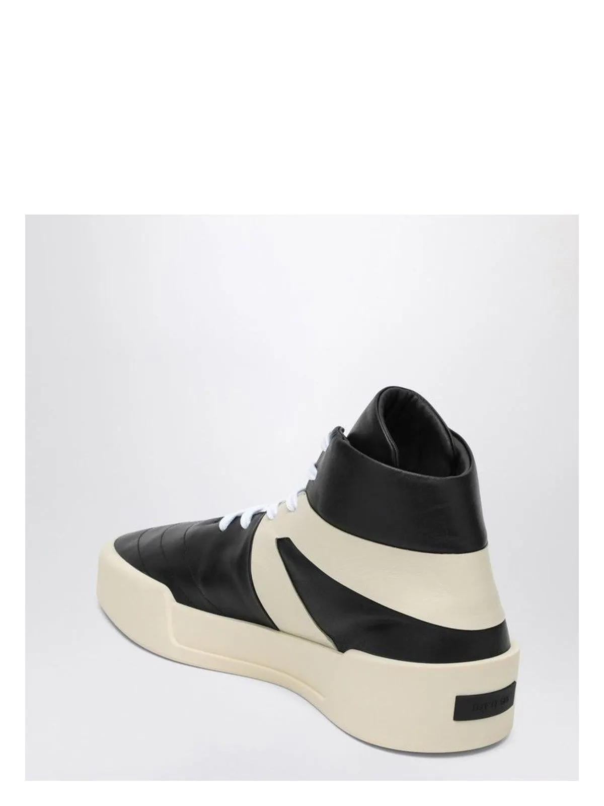 BLACK/CREAM BASKETBALL SNEAKER