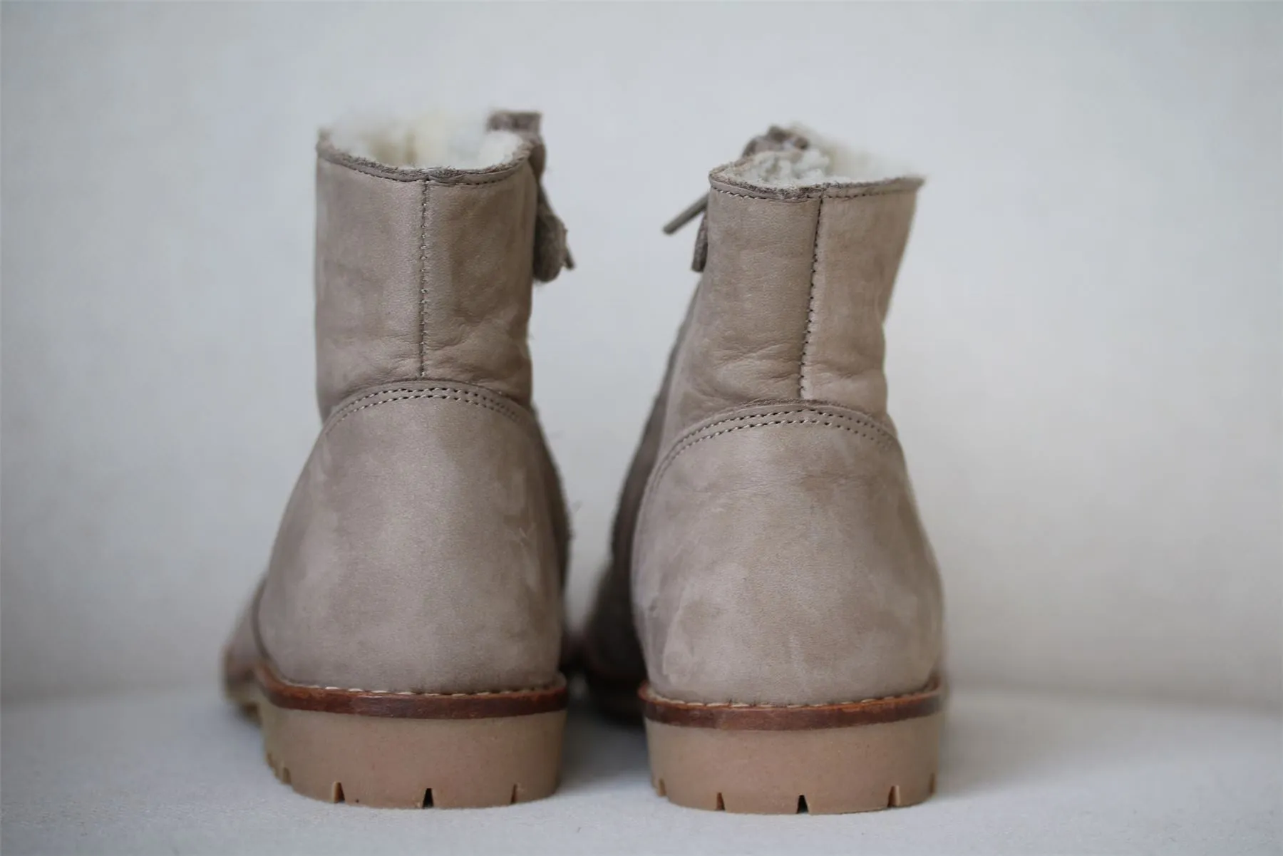 BONPOINT GIRLS BEIGE SUEDE ANKLE BOOTS EU 25 UK 8