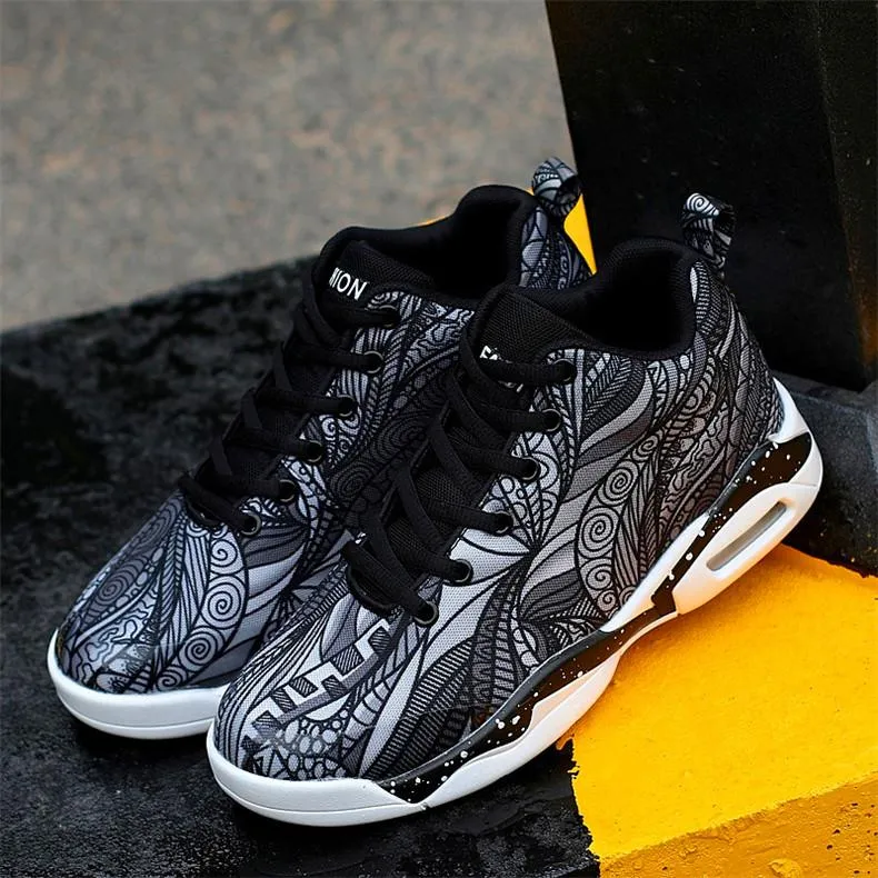 GM7 Kaleidos Sneakers