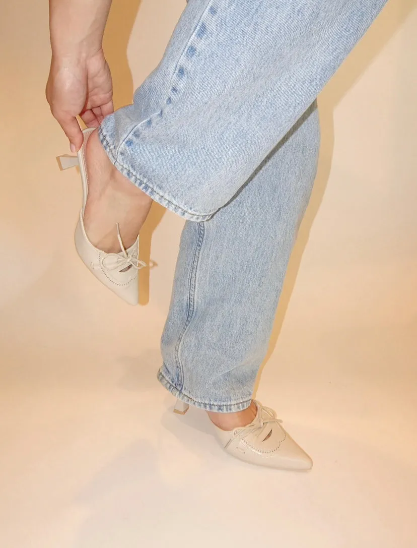 Mazzy Pointed Toe Kitten Heel - Beige