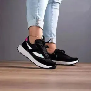 Mesh Contrast Round Toe Sneakers