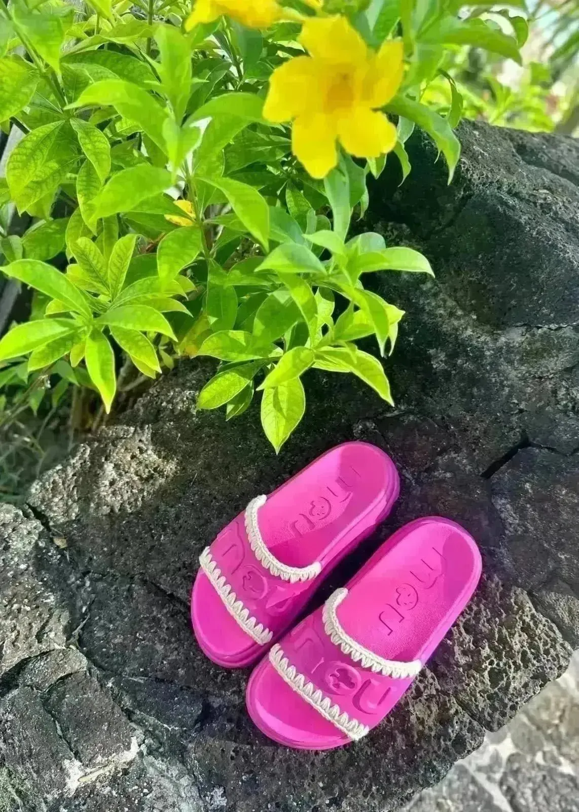 Mules Eva slide MOU Fuxia