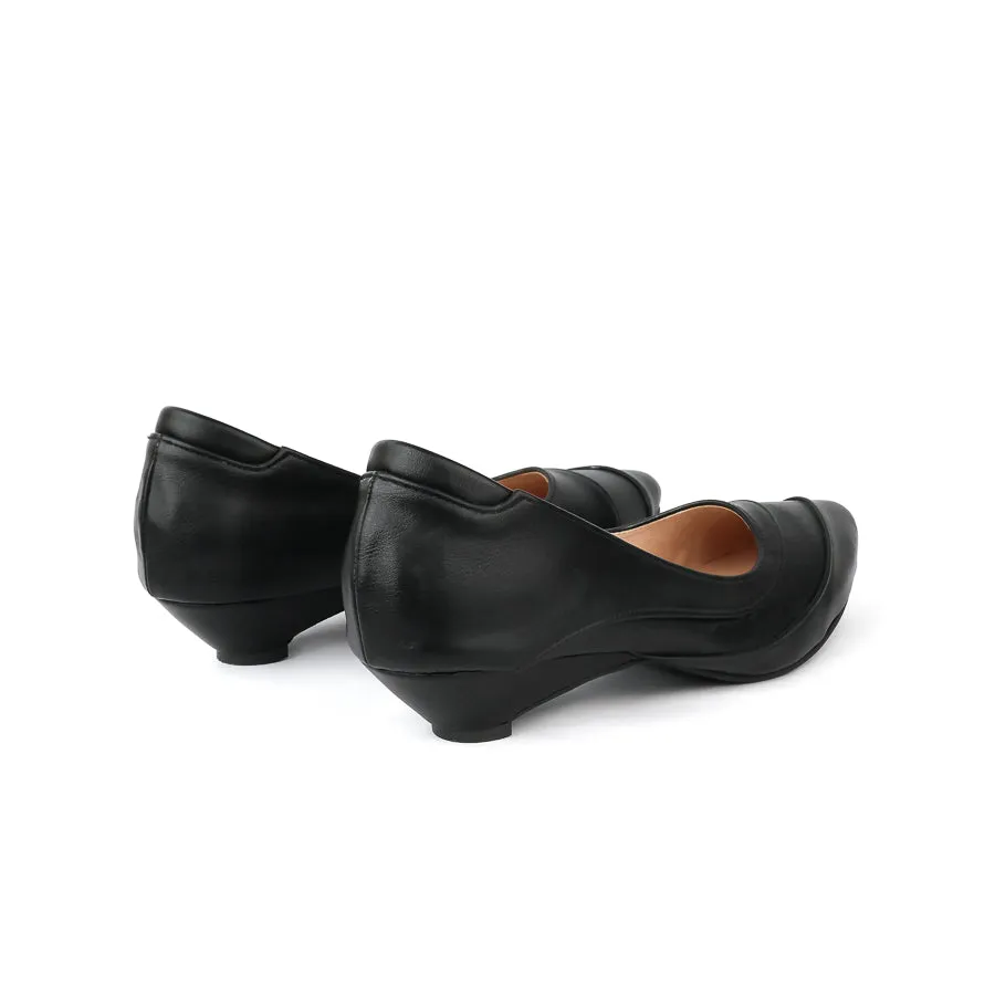 Seroja Pointed Kitten Heel