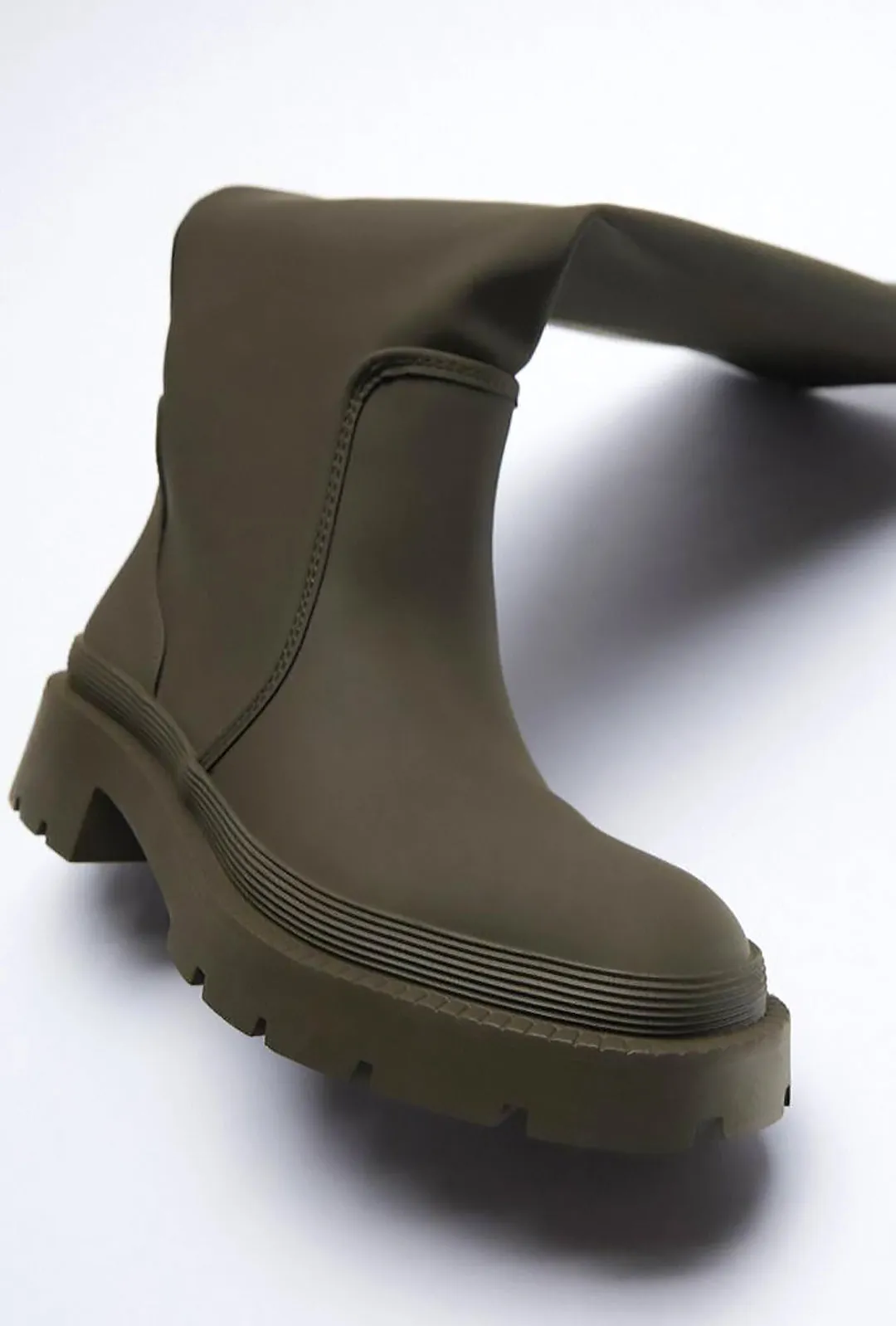 YOKO - RUBBERIZE KNEE BOOTS